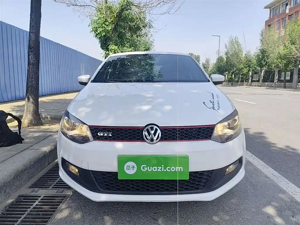 Volkswagen Polo 2012 1.4TSI GTI фото 3