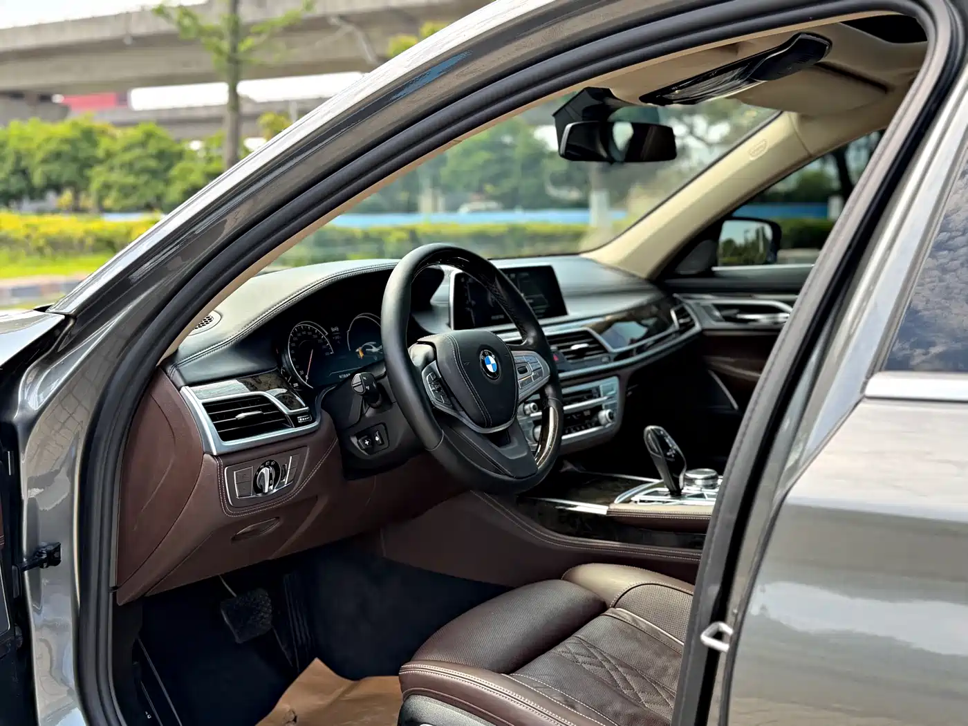 BMW 7 Series 2017 730Li Luxury Edition фото 5