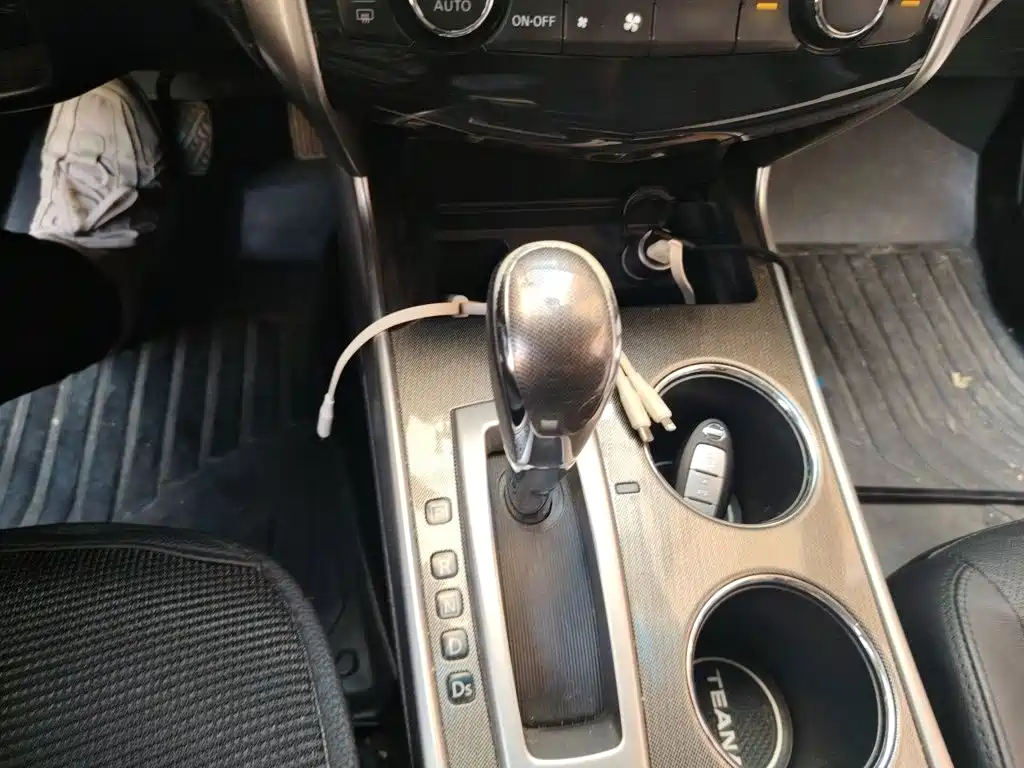 Фото 7 - Nissan Teana
