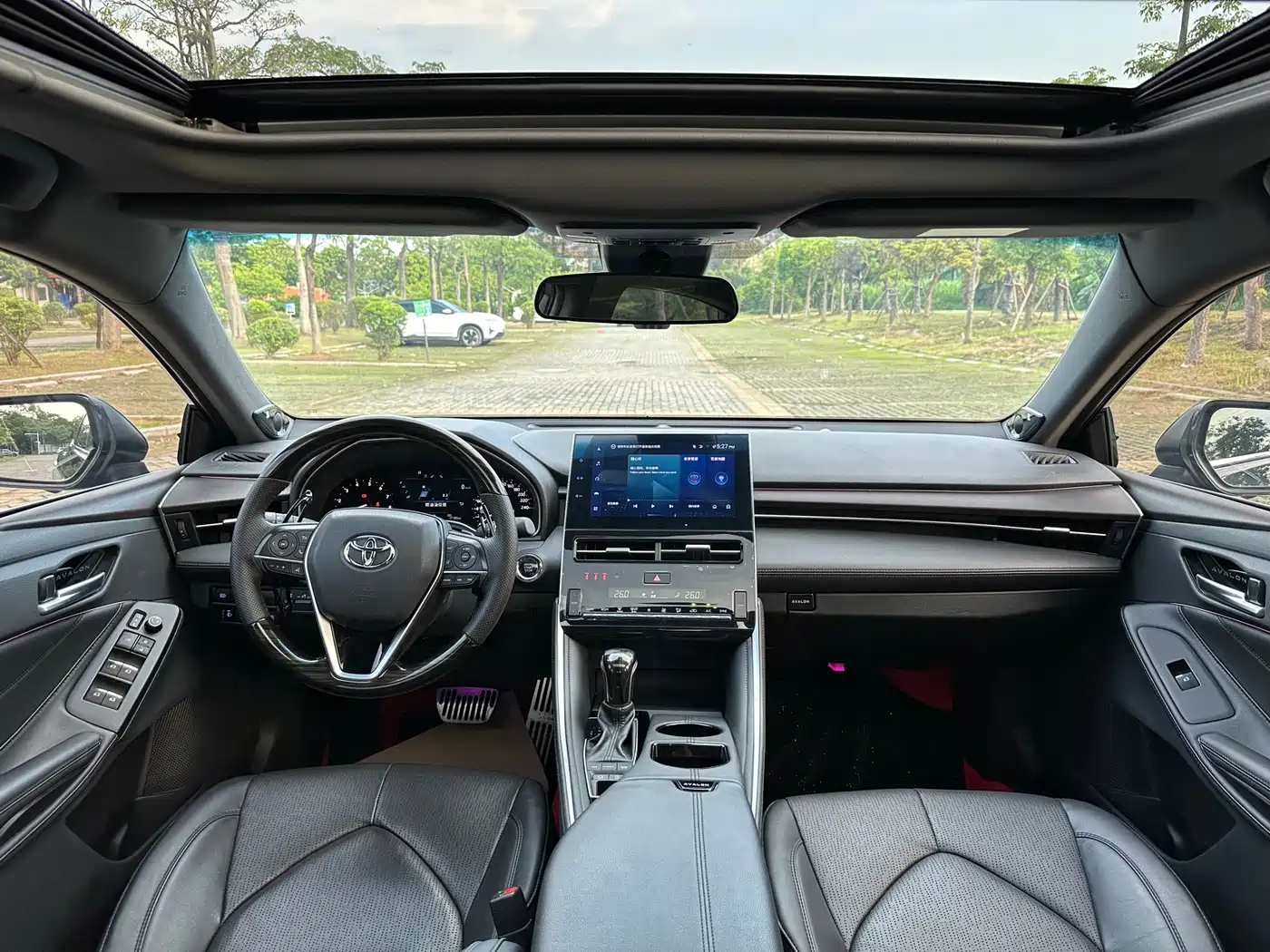 Toyota Avalon 2023 2.5L Luxury Edition фото 12