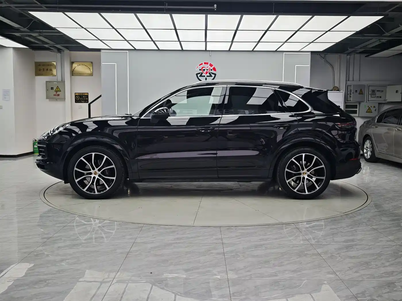 Porsche Cayenne 2022 Cayenne 3.0T Platinum Edition фото 4
