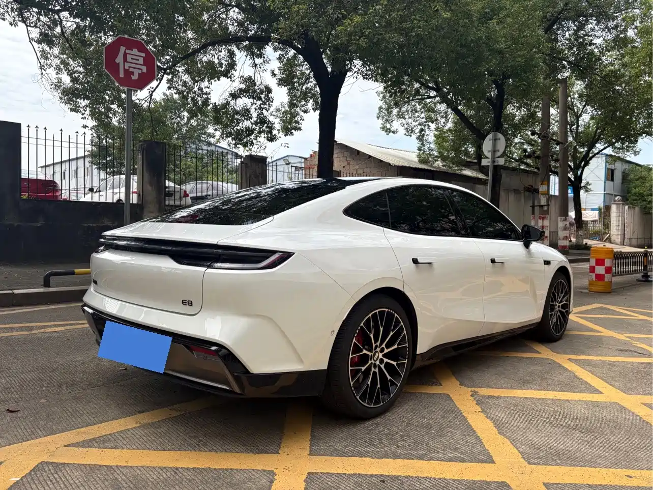 2025 Geely Galaxy Galaxy E8
