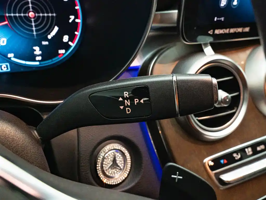 Mercedes-Benz GLC 2022 Facelift GLC 300 L 4MATIC Dynamic Collector's Edition фото 13