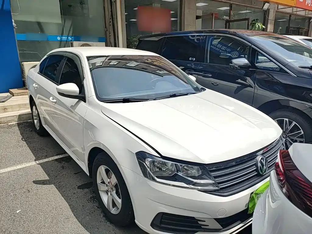 صورة 4 - Volkswagen Lavida