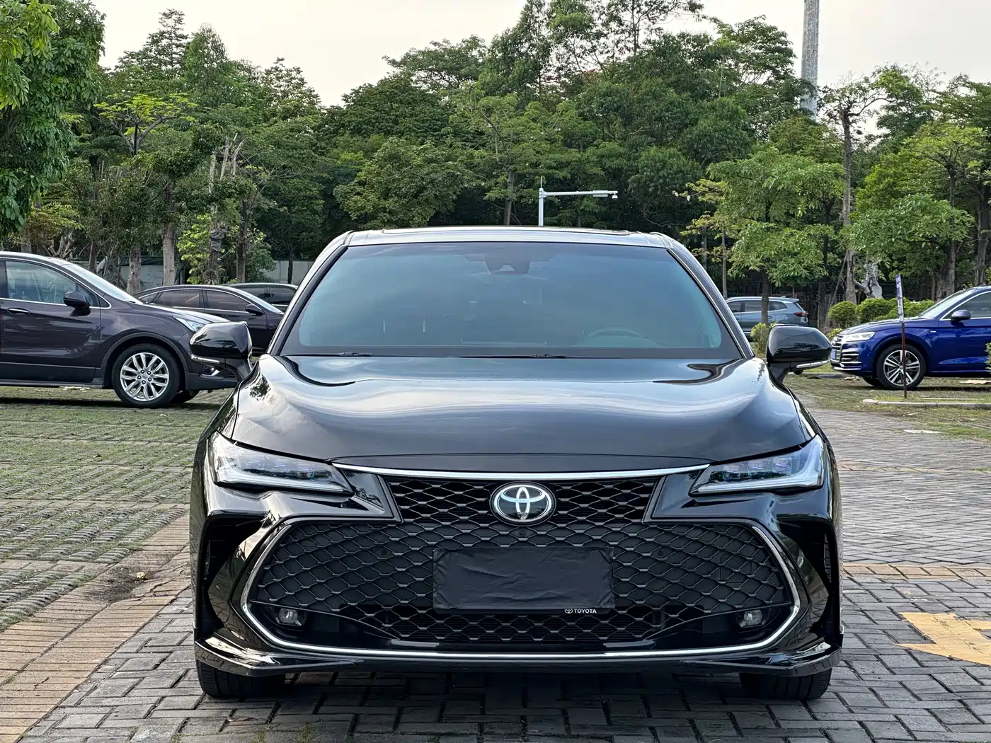 Toyota Avalon 2023 2.5L Luxury Edition фото 3