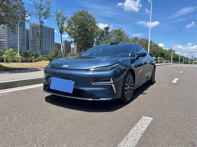  Geely Galaxy Galaxy Xingyao 8 2025 130km EM-P Starship Edition