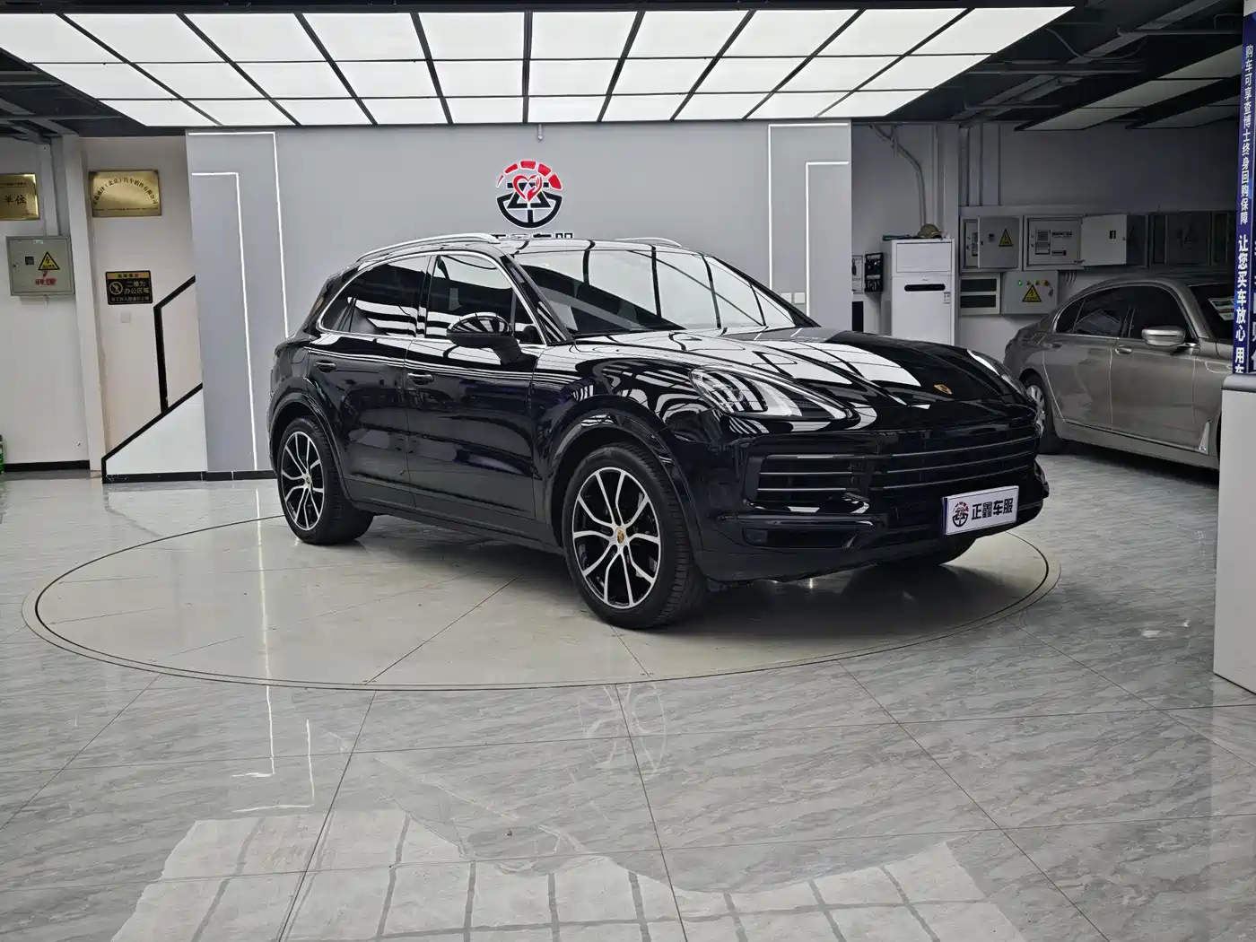 Porsche Cayenne 2022 Cayenne 3.0T Platinum Edition фото 3