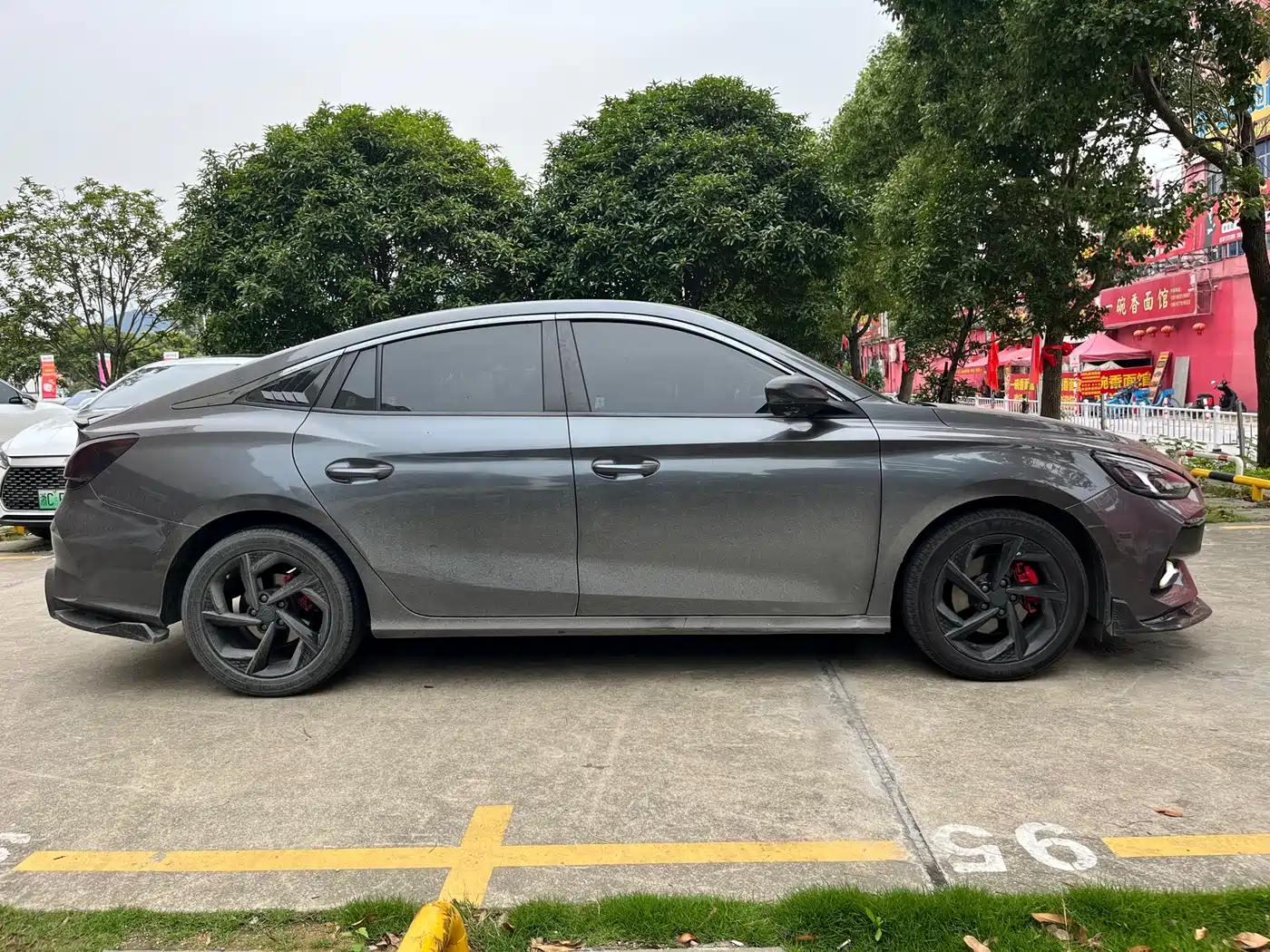 MG MG5 2021 2021 Model 300TGI DCT Youth Luxury Flagship