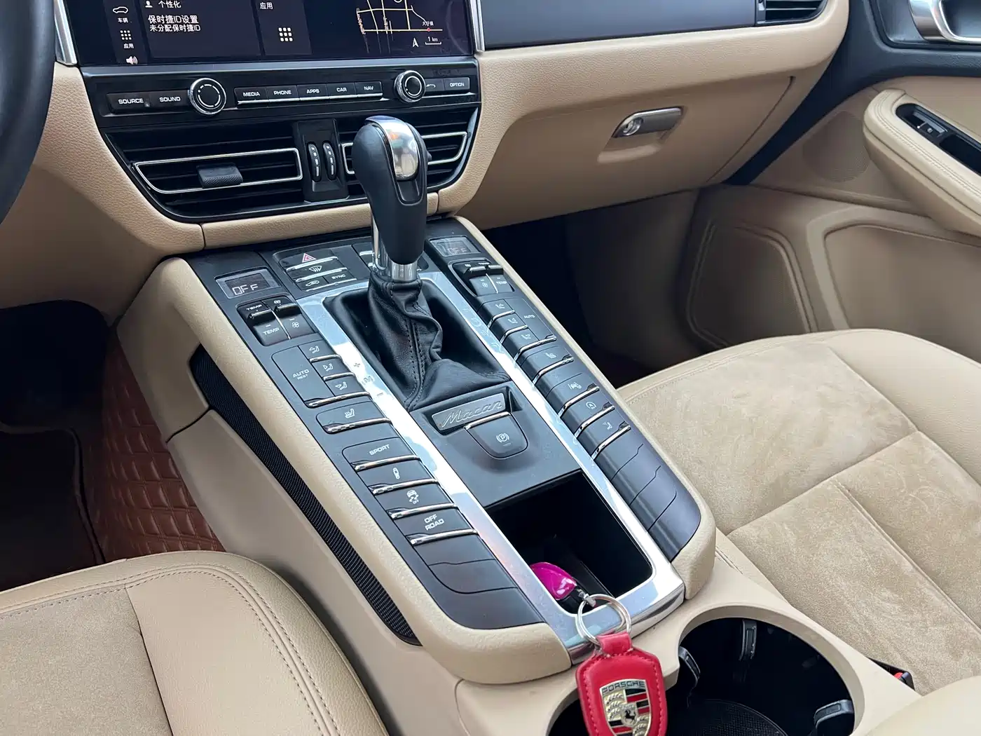 Porsche Macan 2018 Macan 2.0T фото 10