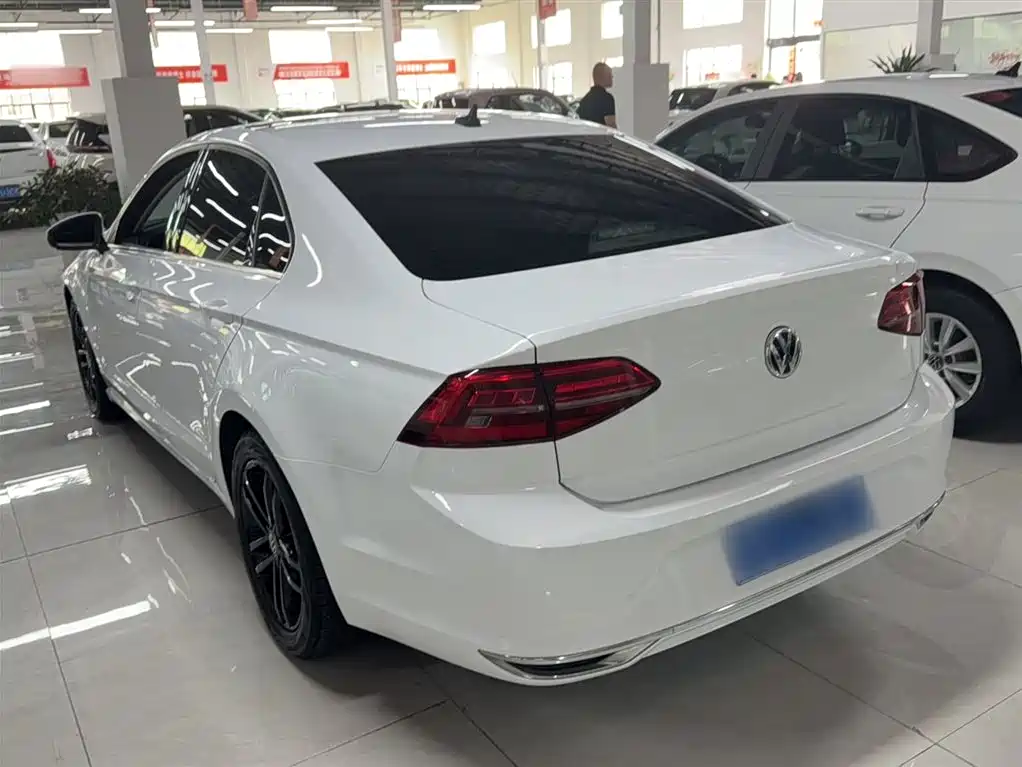 Volkswagen Lamando 2021 280TSI DSG Comfort Edition фото 13