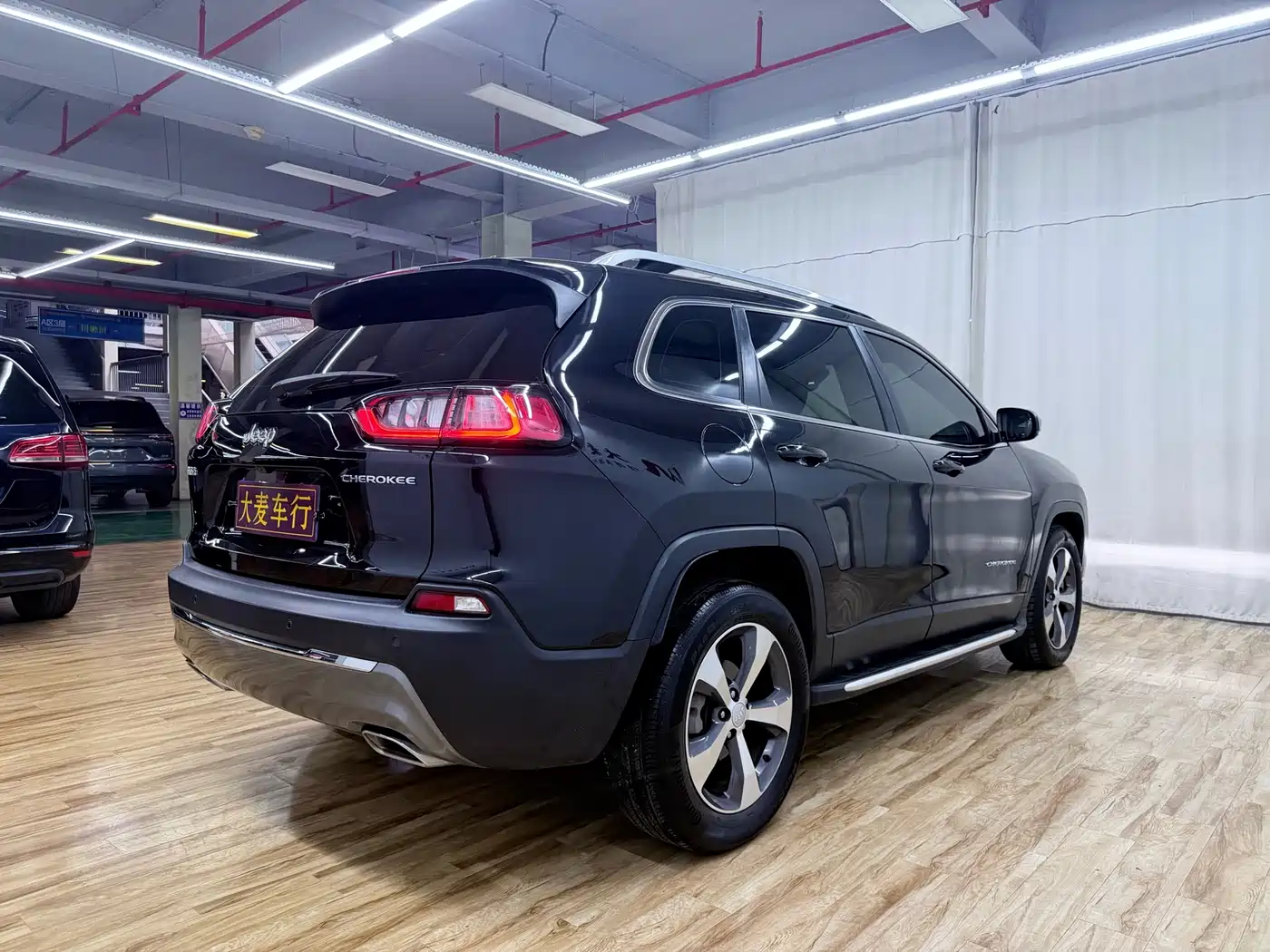 Jeep Cherokee 2021 2020 2.0T 2WD Leading Edition
