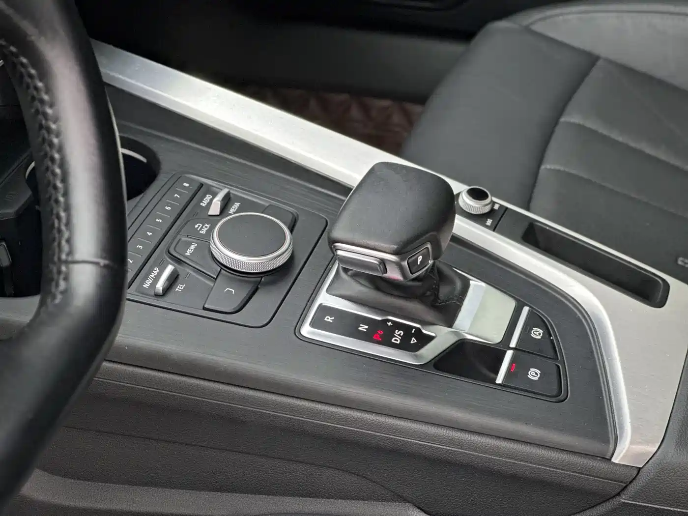 Audi A4L 2019 45 TFSI quattro Personality Sport (China VI) фото 10