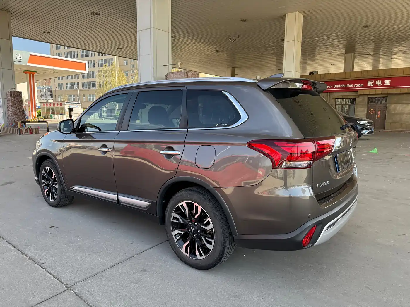 Mitsubishi Outlander 2019 2.4L 4WD Deluxe Edition 7-Seater China VI фото 19