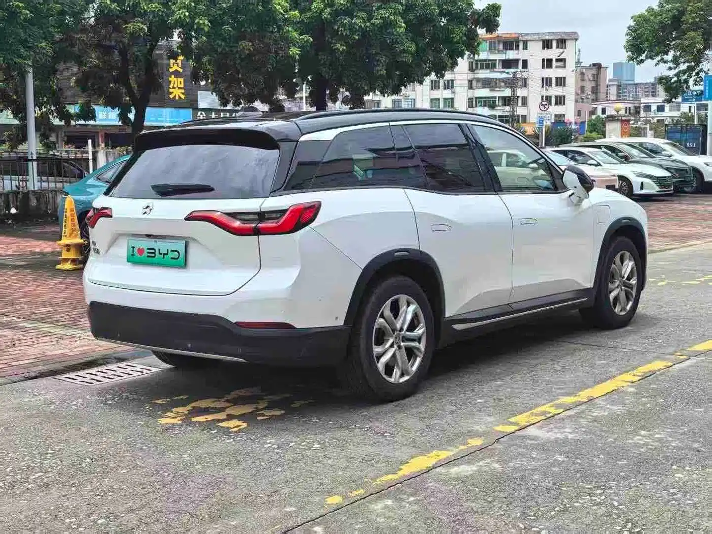 NIO ES8 2019 2018 355KM Base Model 7-Seater Version