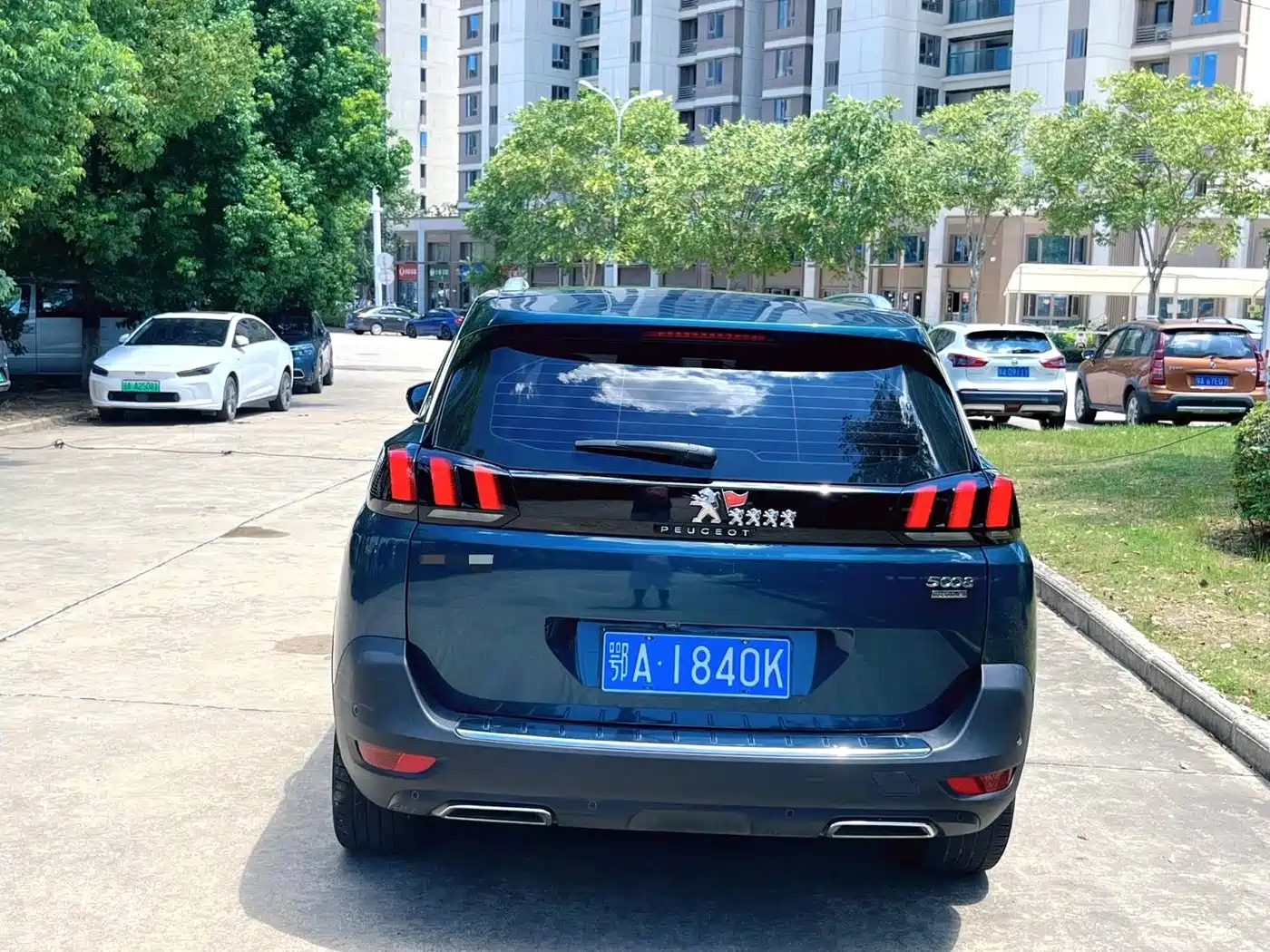 Peugeot 5008 2017 380THP 7-seat Luxury Edition фото 5