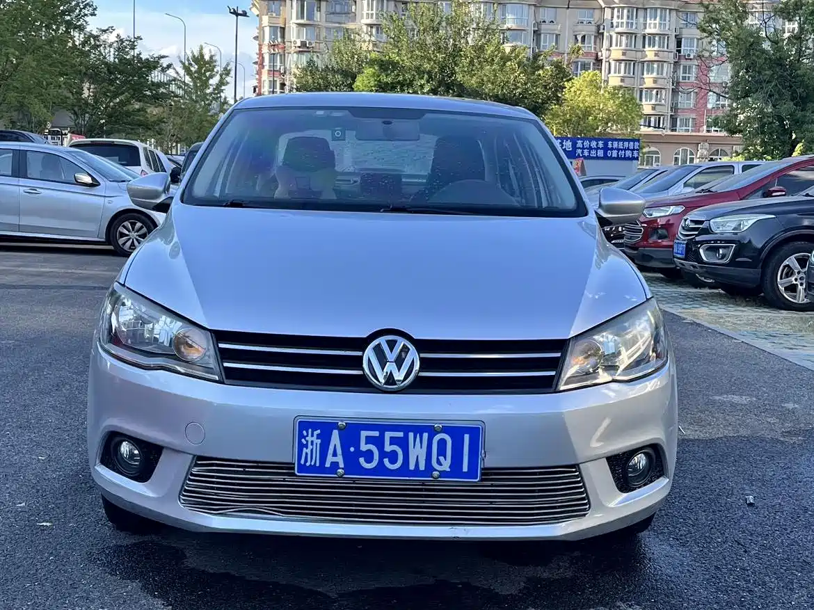 Volkswagen Jetta 2015 1.6L Auto Comfort фото 2