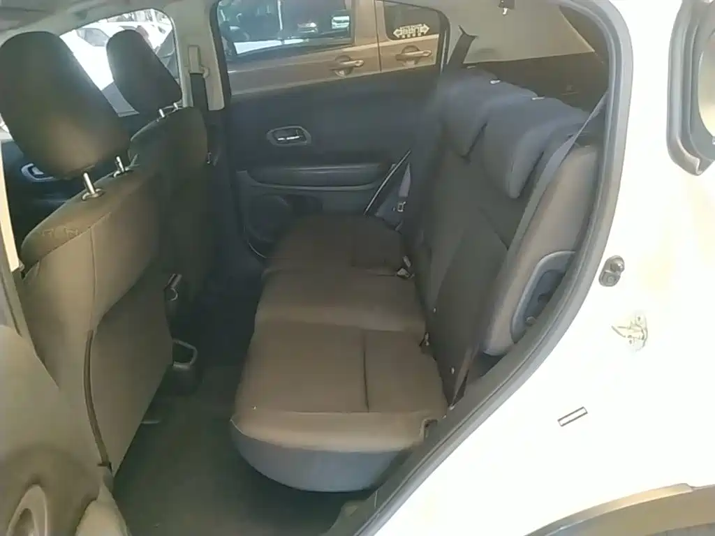 Photo 17 - Honda Vezel