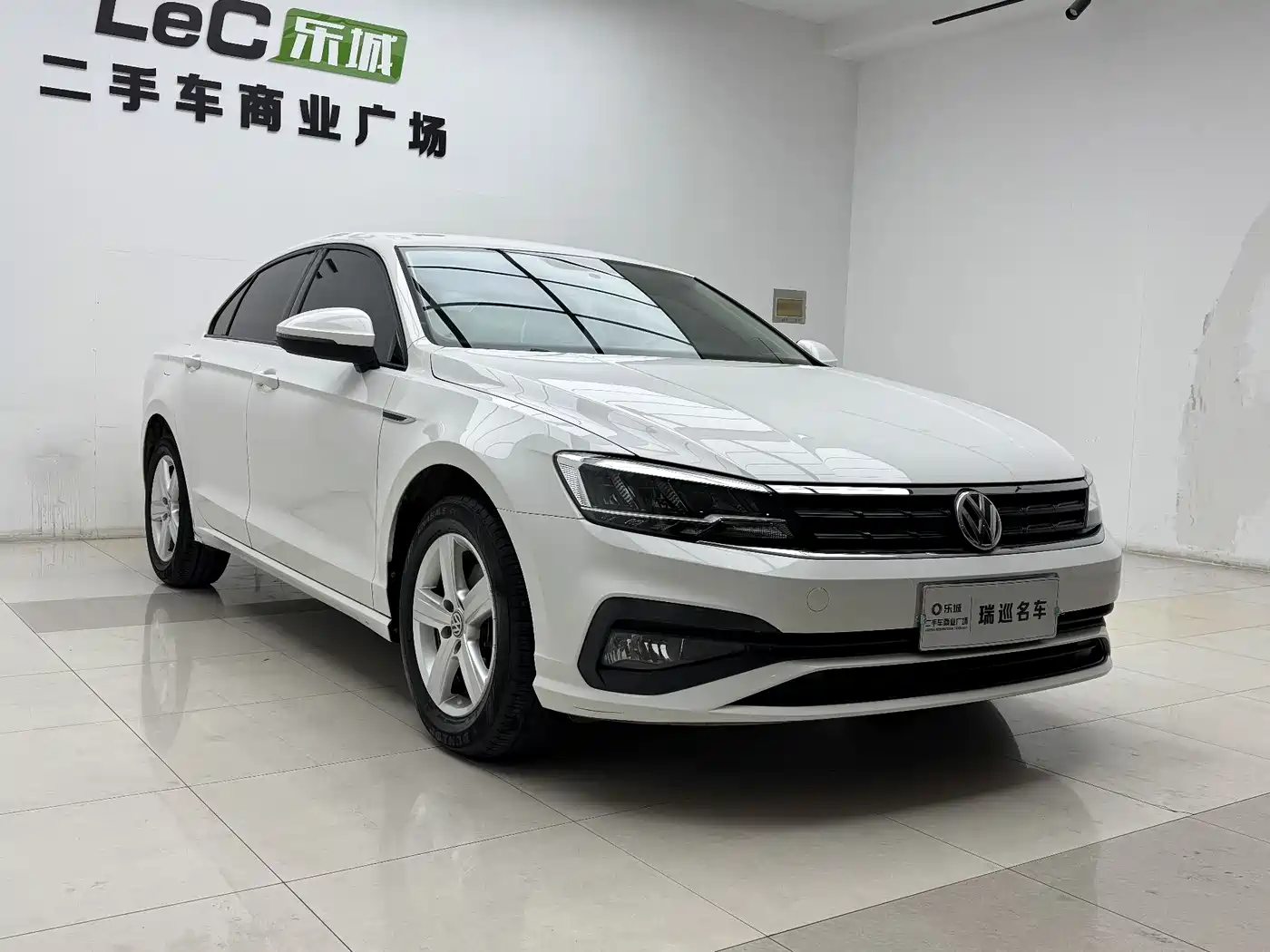 Volkswagen Lamando 2021 230TSI DSG Fashion Edition фото 3
