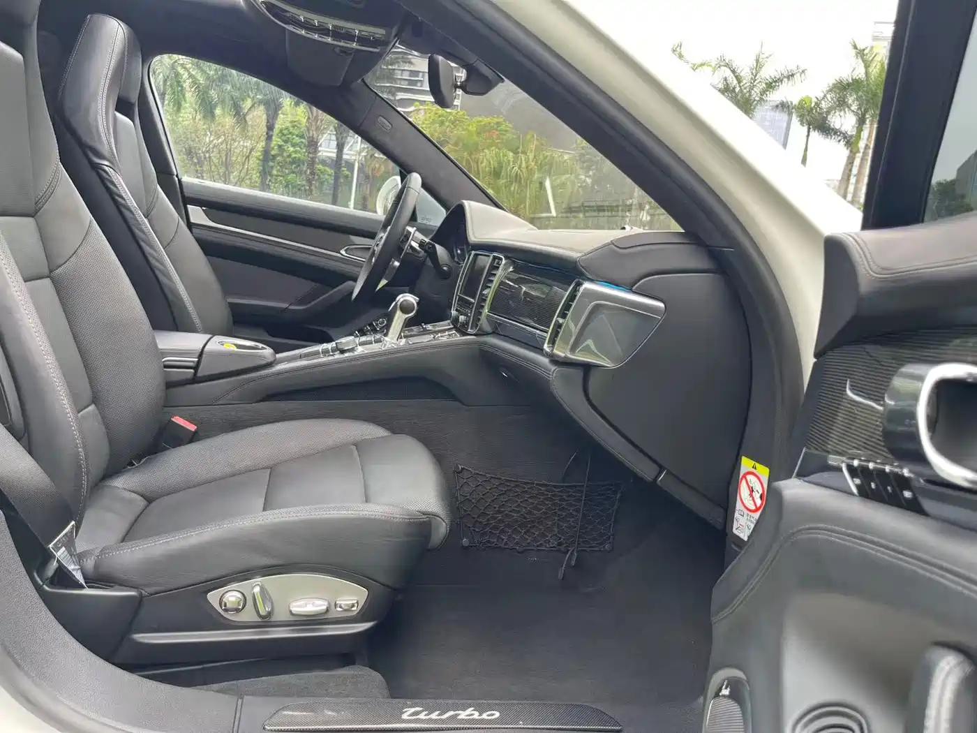 Porsche Panamera 2010 Porsche Panamera Turbo 4.8T фото 17
