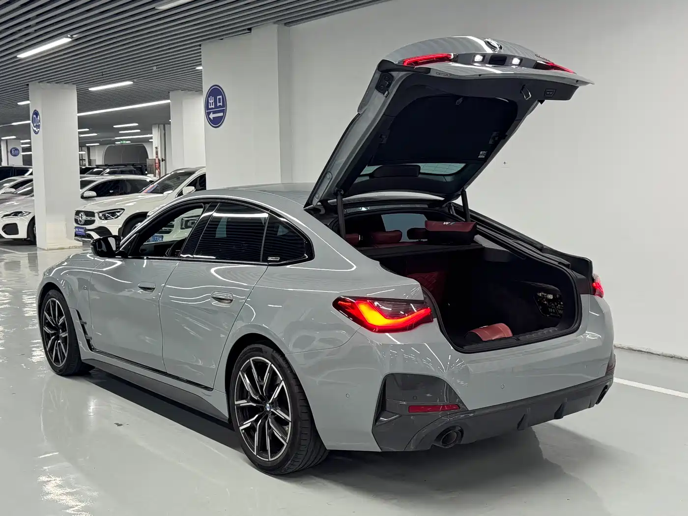 BMW 4 Series 2023 425i Gran Coupe M Sport Shadowline Package фото 16