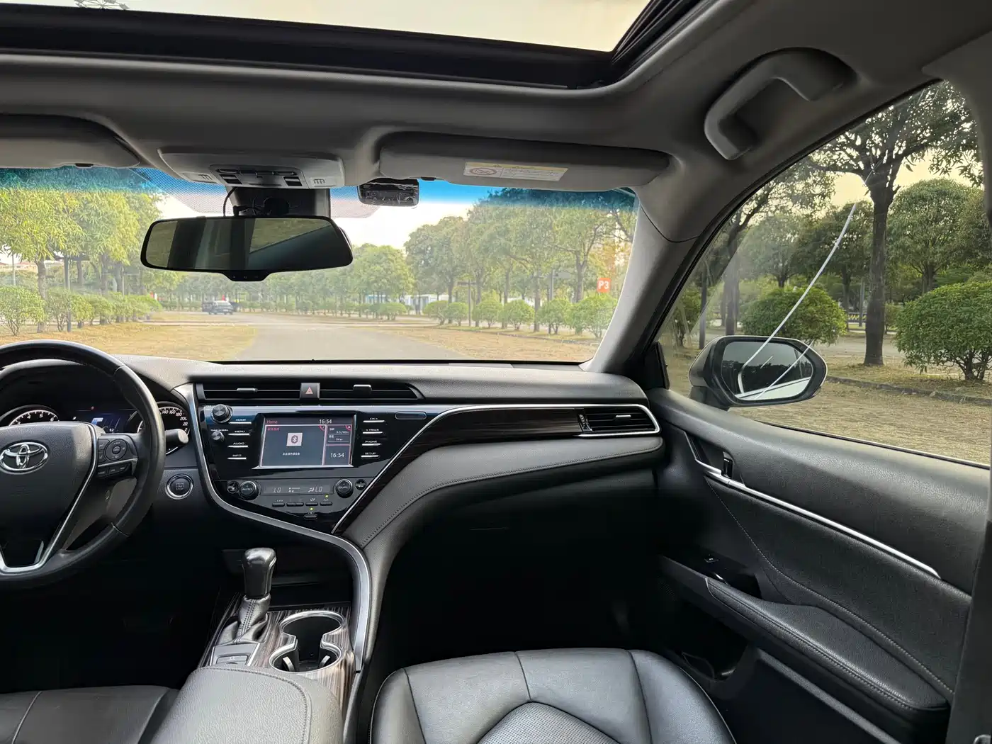 Toyota Camry 2018 2.0G Luxury Edition фото 10