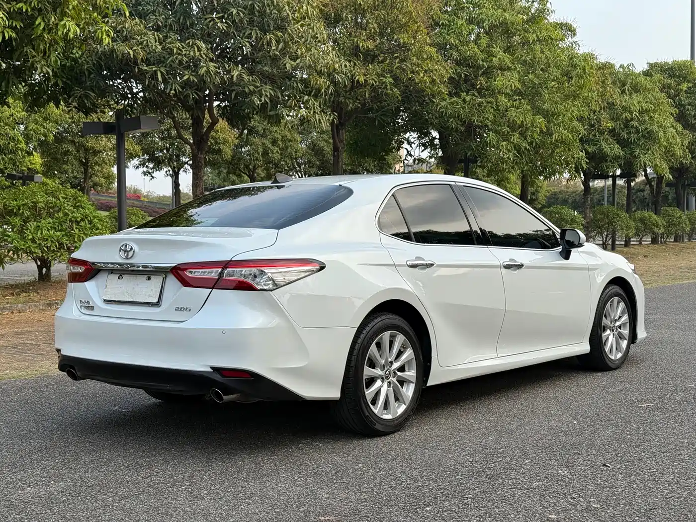 Toyota Camry 2018 2.0G Luxury Edition фото 15