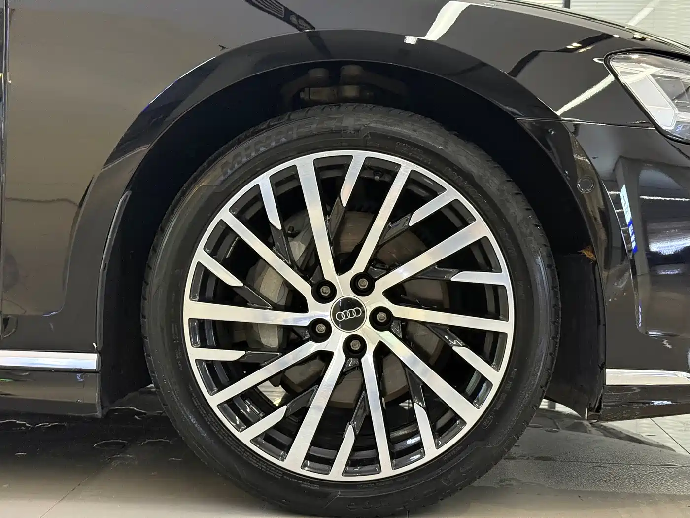 Audi A8 2024 2023 A8L 50 TFSI quattro Exclusive