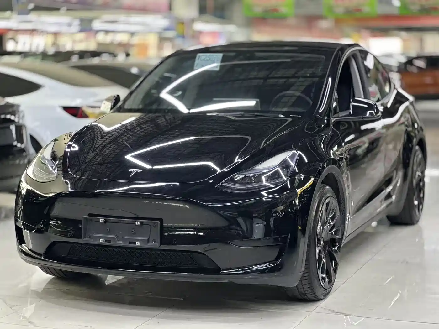TESLA MODEL Y