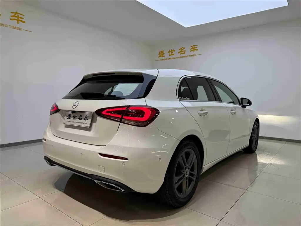 Mercedes-Benz A-Class (Import) 2019 A 200 Dynamic Version фото 15