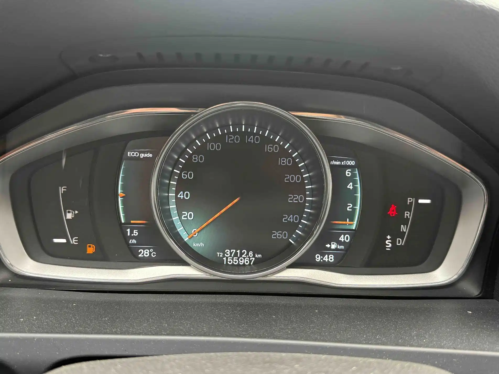 Фото 12 - Volvo V60