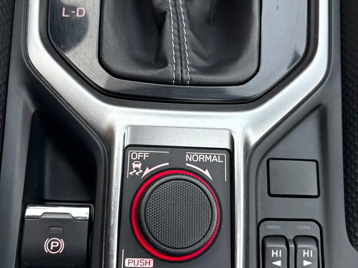Subaru Forester 2020 2.0i Luxury Edition фото 14