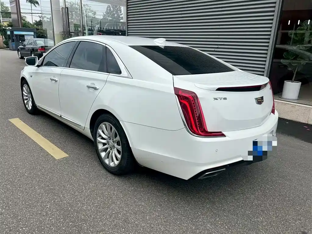 Cadillac XTS 2018 28T Elite фото 8