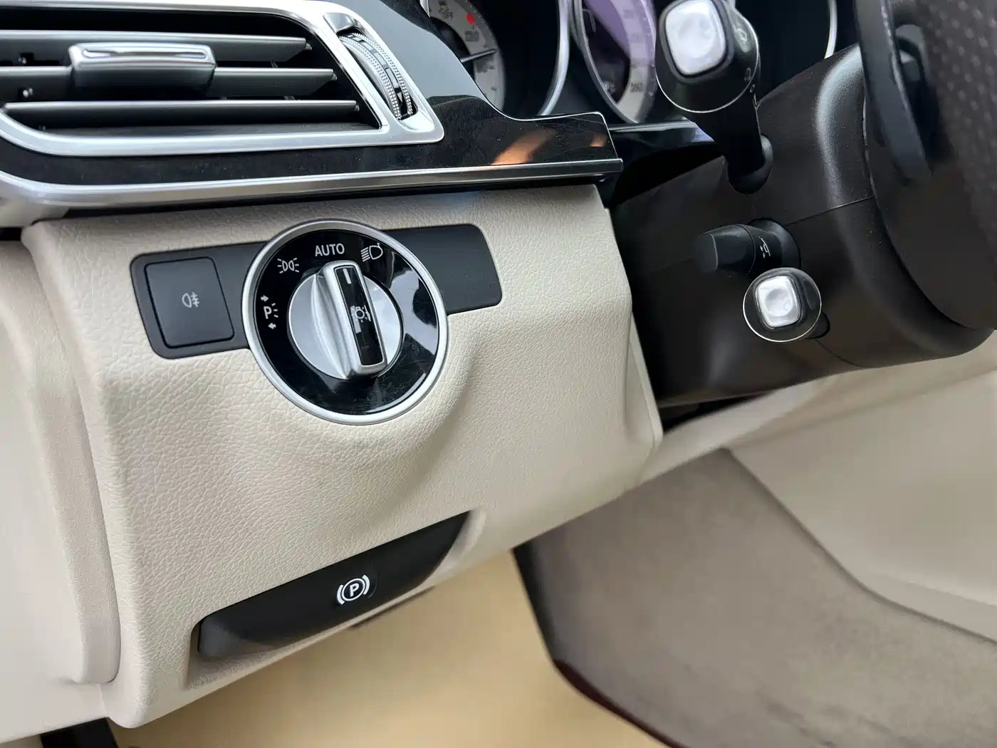Mercedes-Benz E-Class 2014 E 260 L Sport фото 7