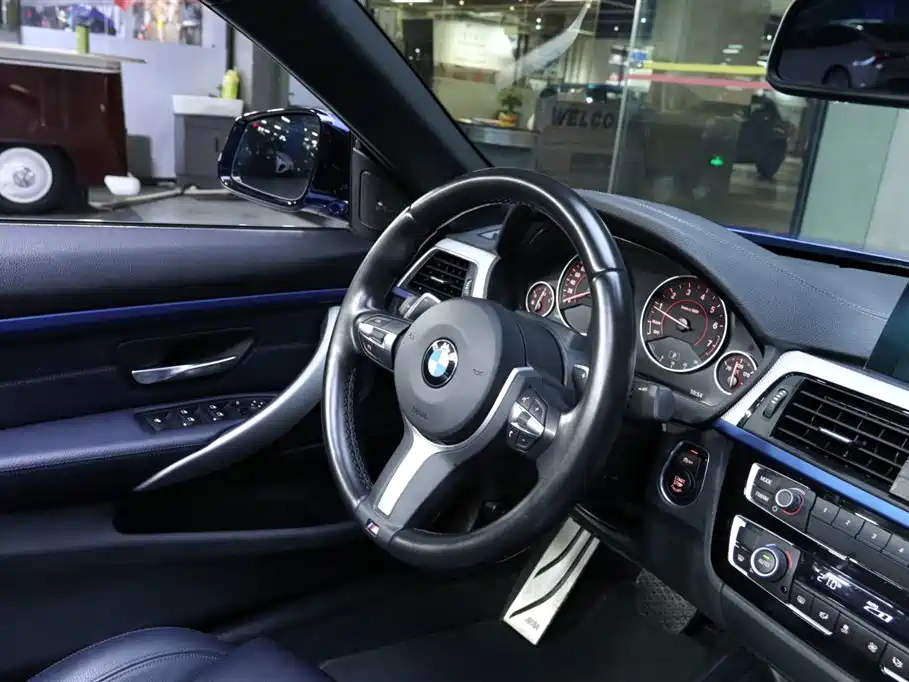 BMW 4 Series 2017 425i Convertible M Sport Package фото 19