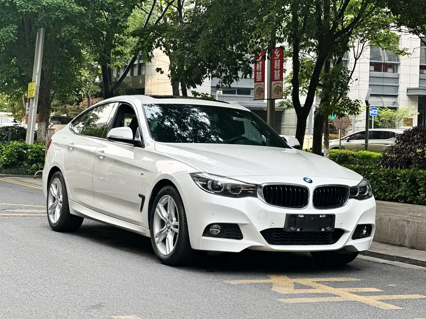 BMW 3 Series GT 2020 320i M Sport Package фото 3