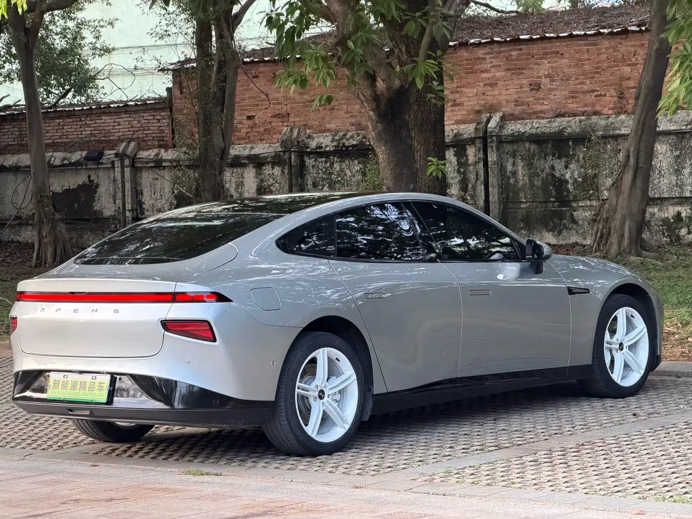 XIAOPENG P7