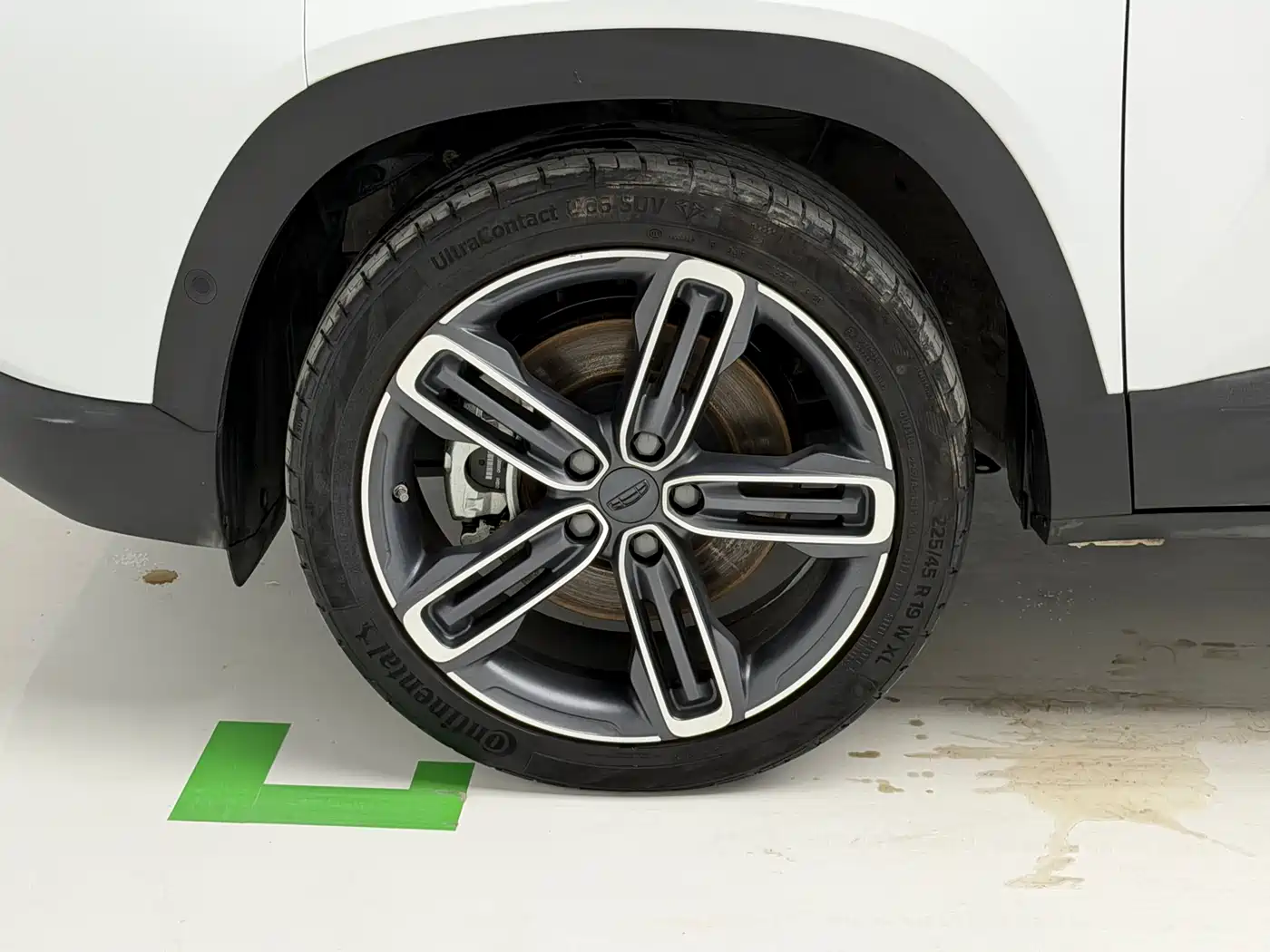 Фото 8 - Geely ICON