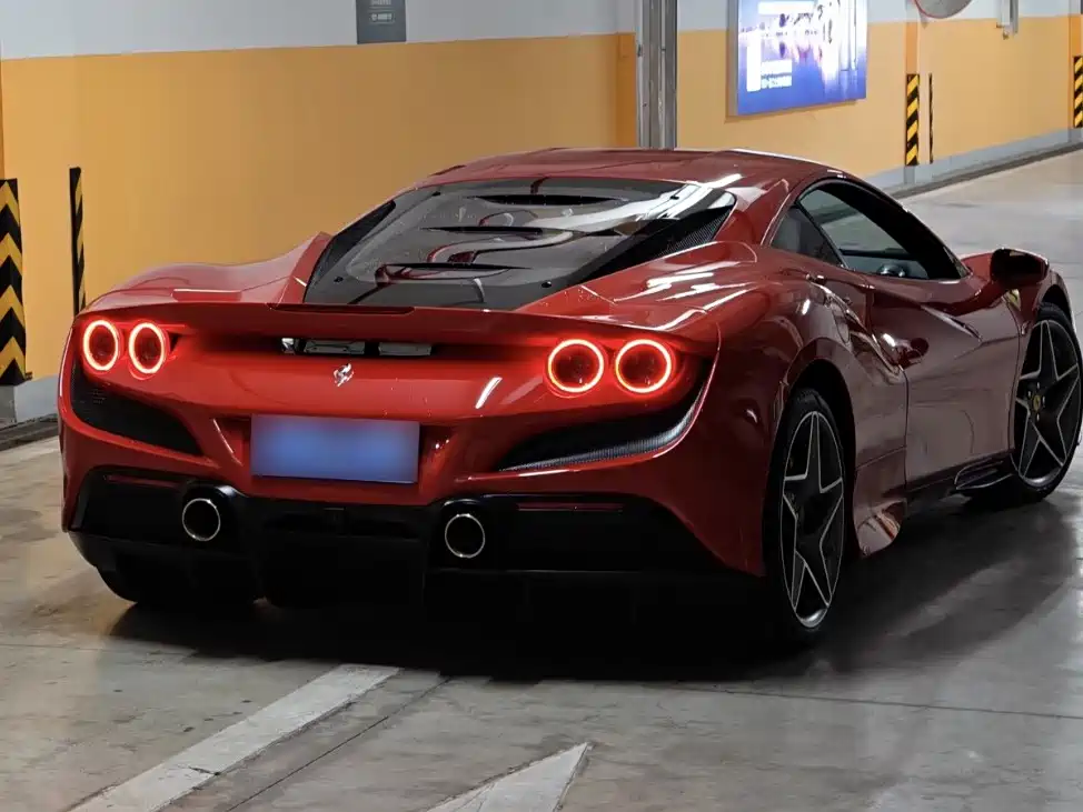 Ferrari F8 2021 2019 Tributo 3.9T V8