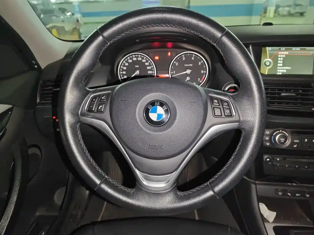 BMW X1 2015 xDrive20i Fashion фото 7
