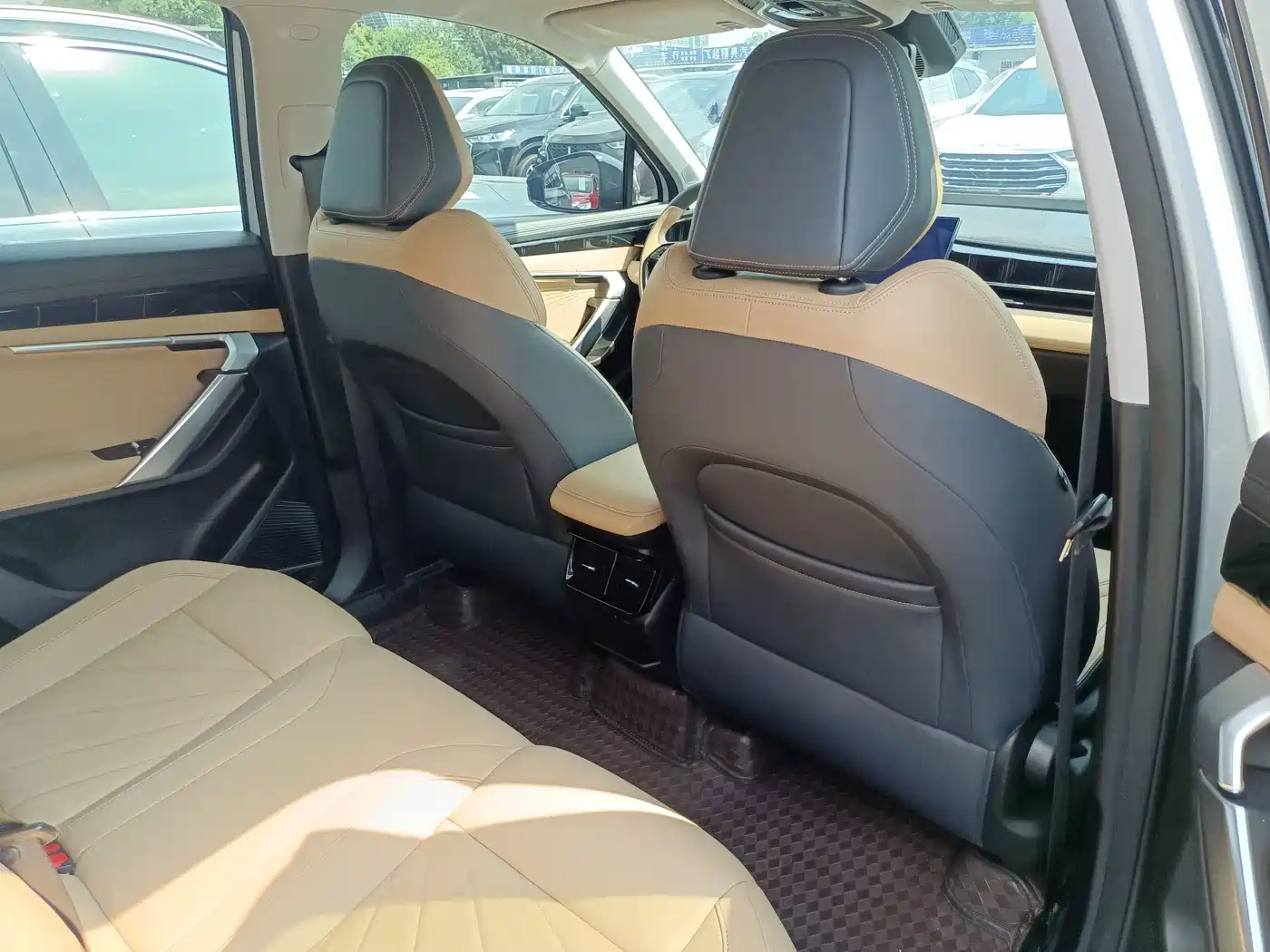 Geely Boyue L 2022 2023 1.5TD DCT Premium