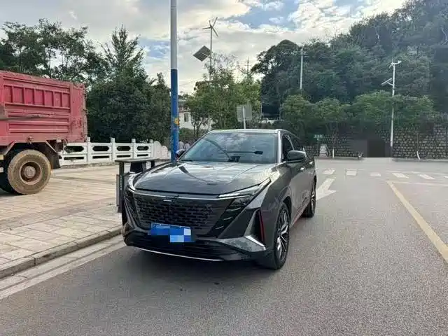 Changan Oshan Z6 2023 2022 Blue Whale 1.5T DCT Intelligent Leader