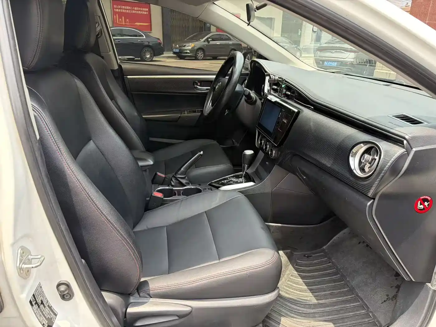 Toyota Corolla 2018 1.2T S-CVT GL Smart Edition фото 10