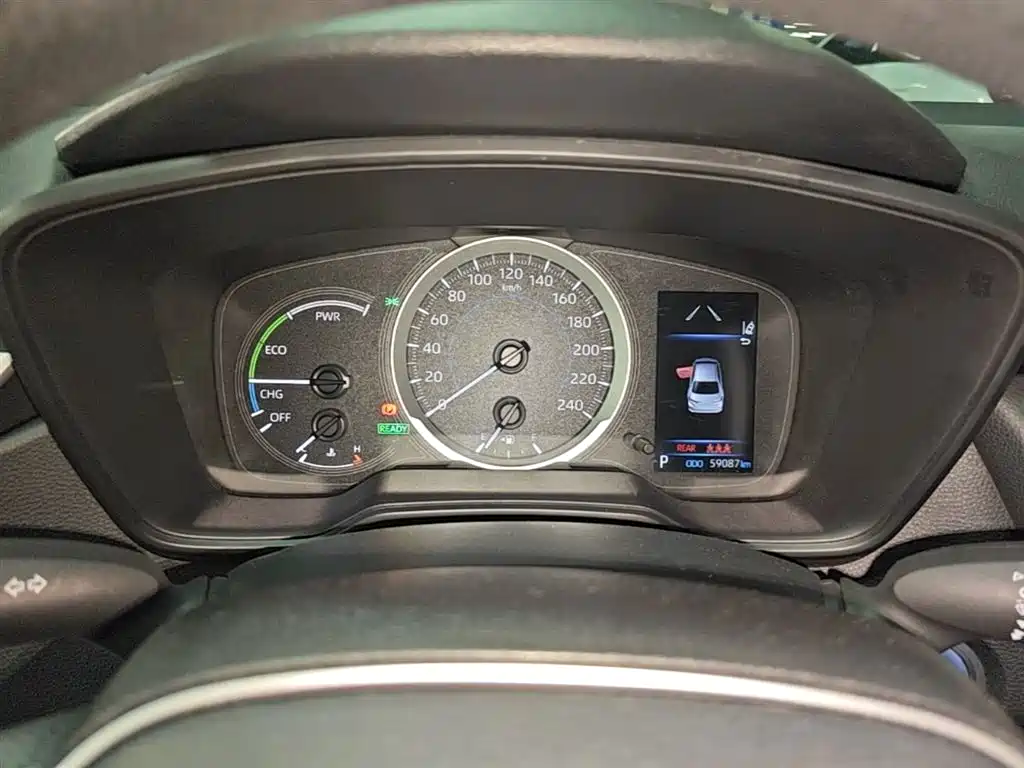 Toyota Corolla 2021 Hybrid 1.8L E-CVT Elite Edition фото 12
