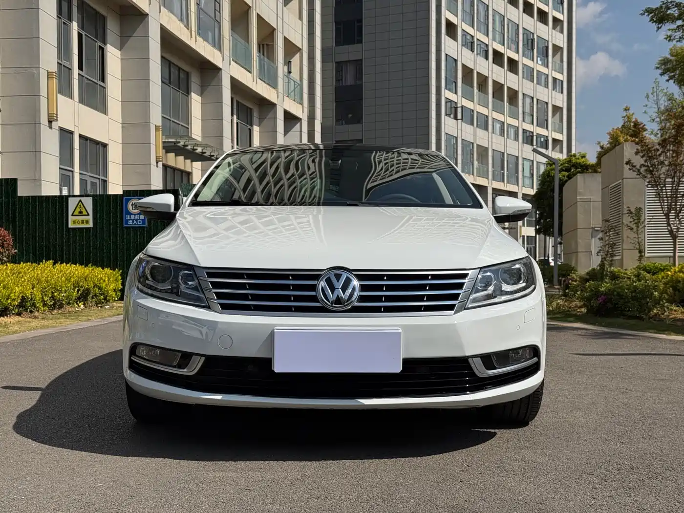 Volkswagen FAW-Volkswagen CC 2016 Model 1.8TSI Luxury фото 2
