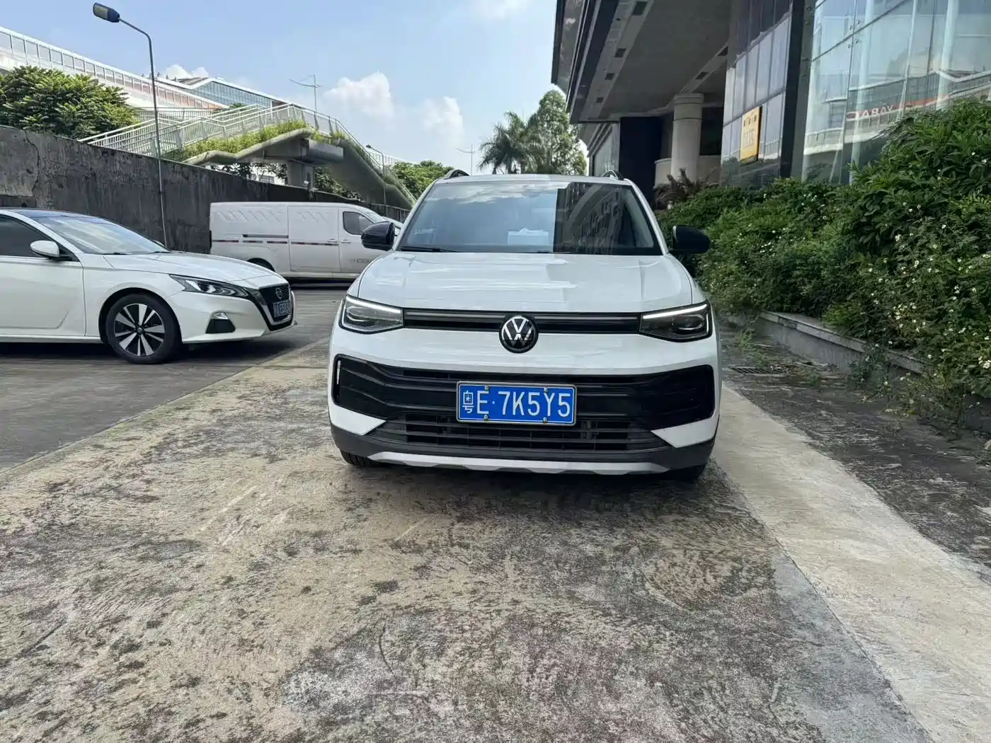 Volkswagen Tharu 2025 New Edge 300TSI Enjoyment Edition фото 2