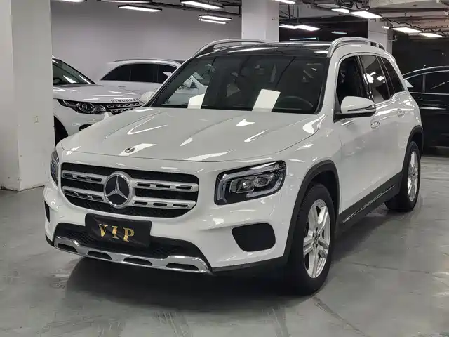 MERCEDES-BENZ GLB