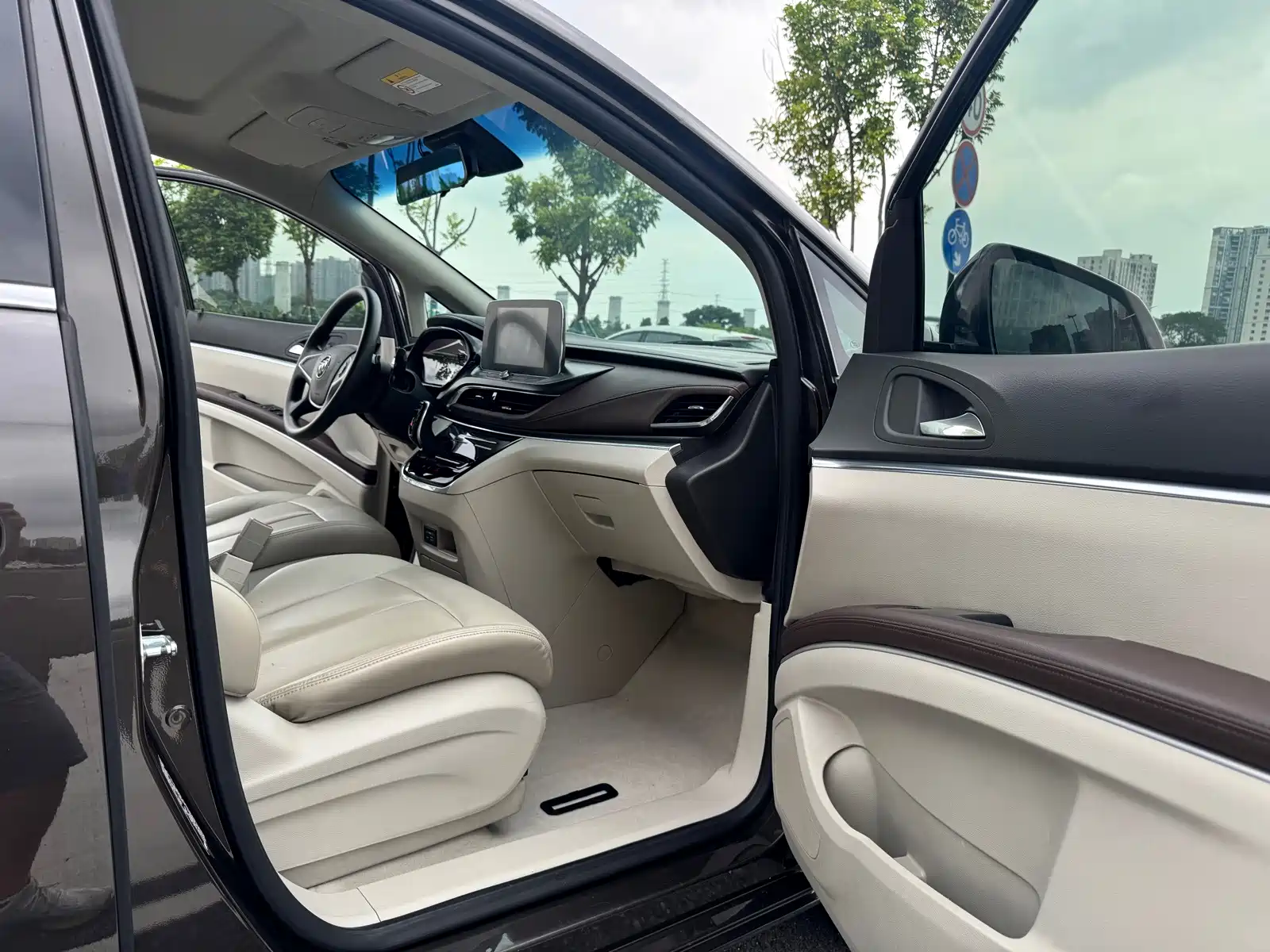 Фото 7 - Buick GL8