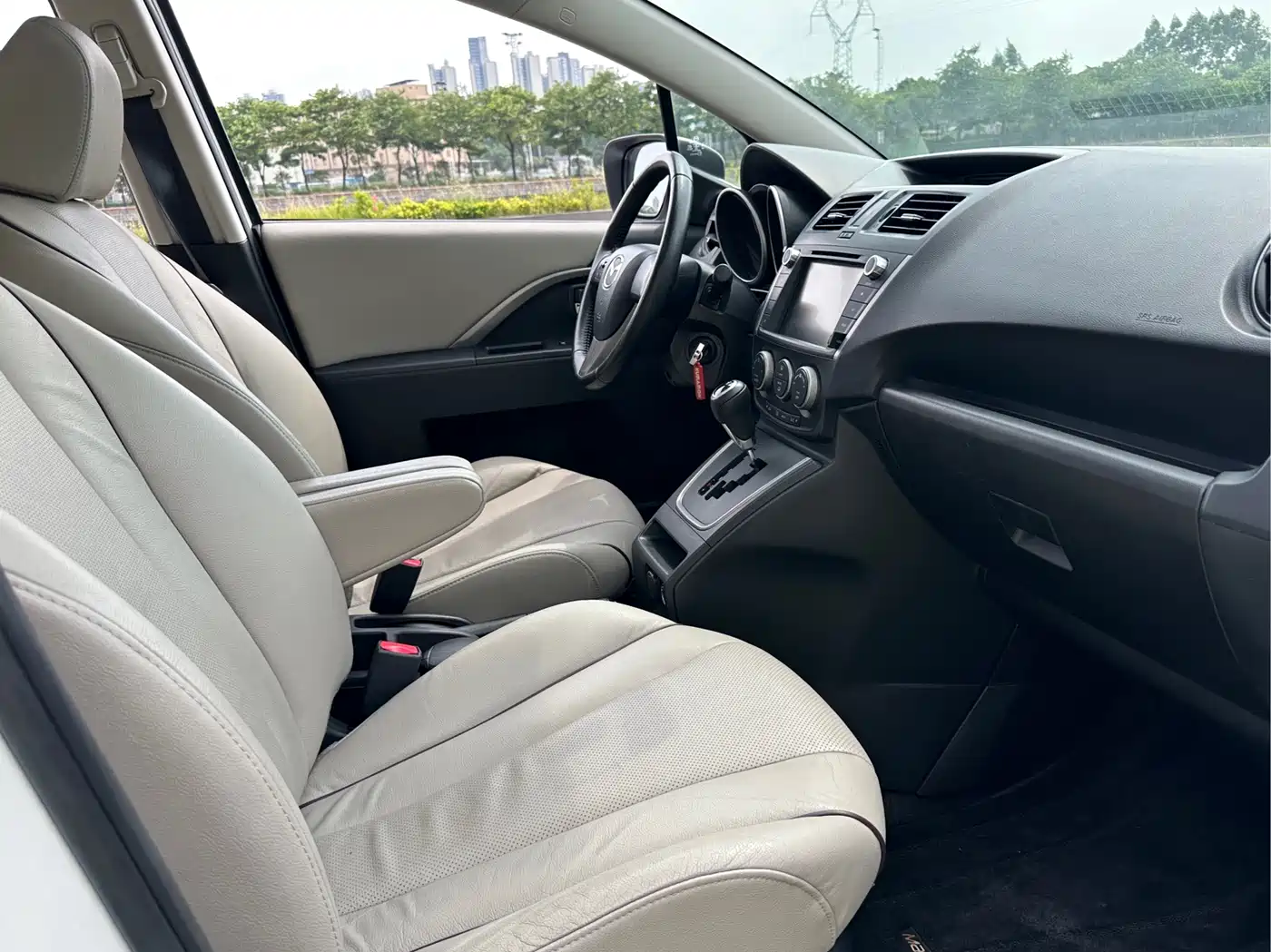Mazda Mazda5 2014 2013 2.0L Automatic Luxury