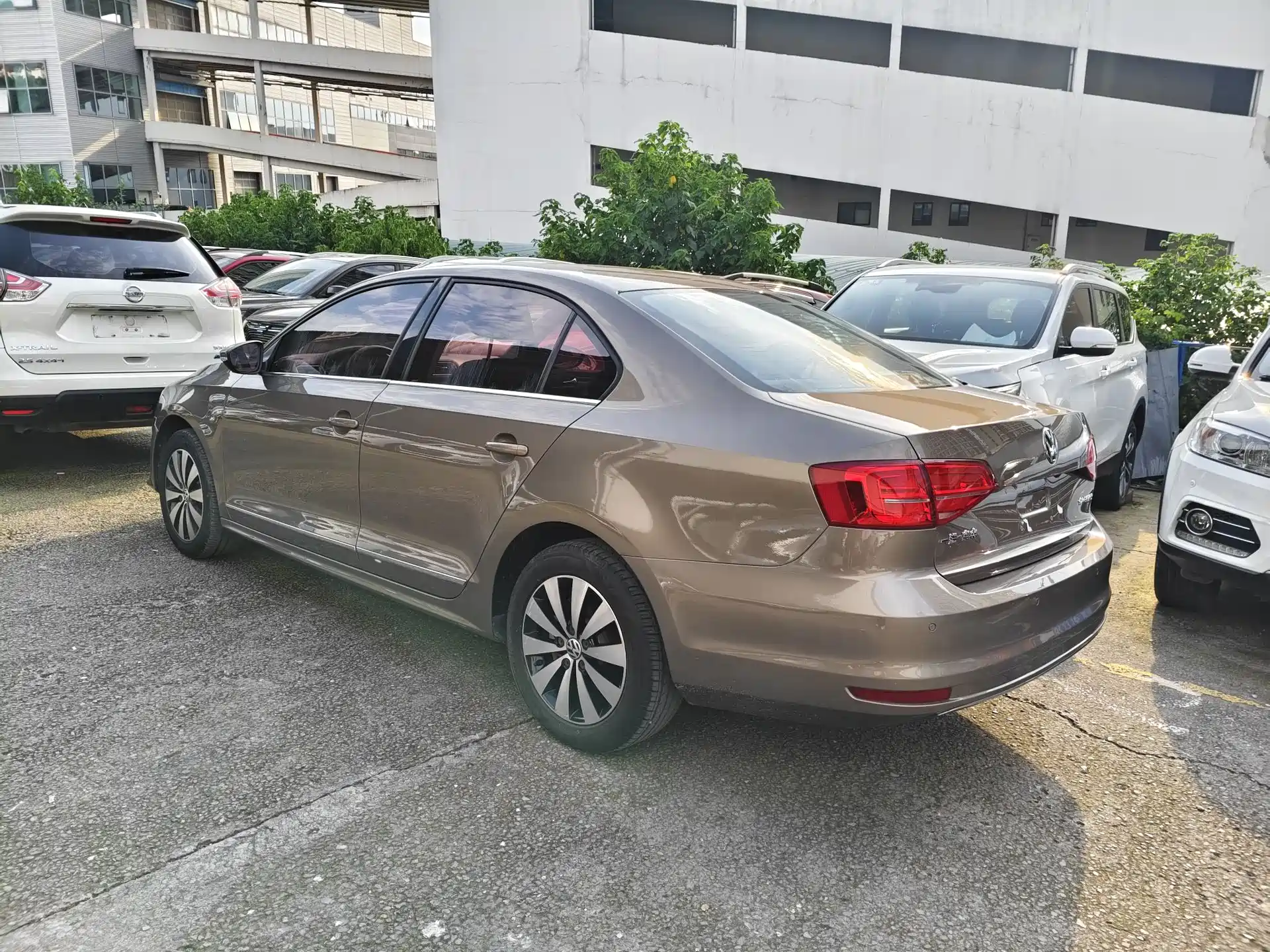 Фото 9 - Volkswagen Sagitar