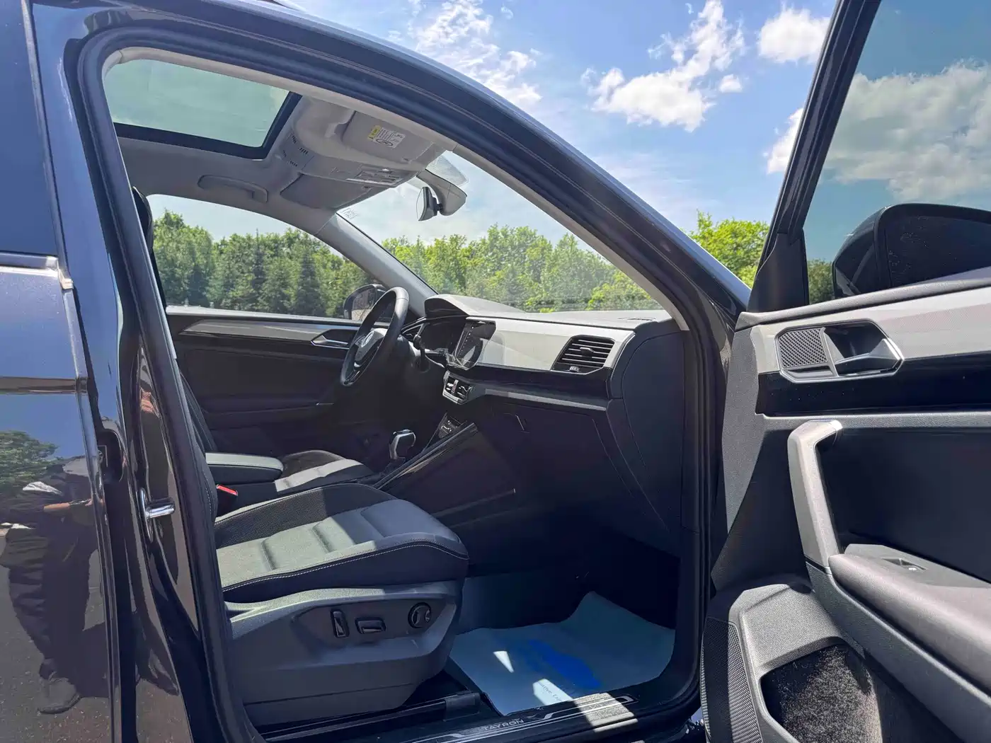 Volkswagen Tayron 2022 280TSI 2WD Luxury Smart Connect Edition фото 10